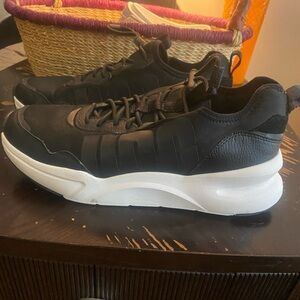 Women’s Ugg Sneakers